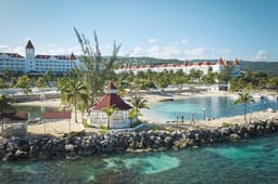 This Adults-Only Jamaica All-Inclusive Just Reopened With a New Look — and a Major Loyalty Program Behind It